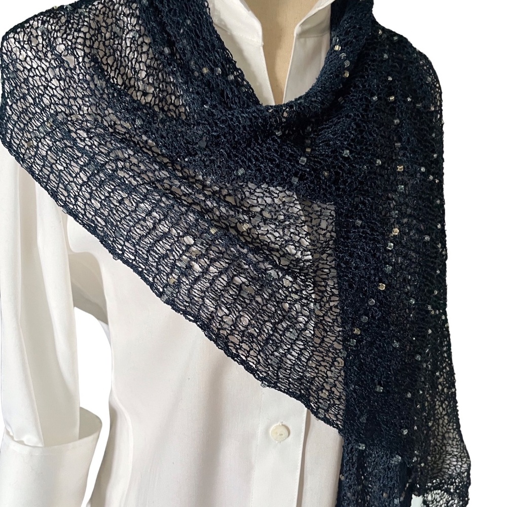 scarf/wrap - Picture 4 of 4